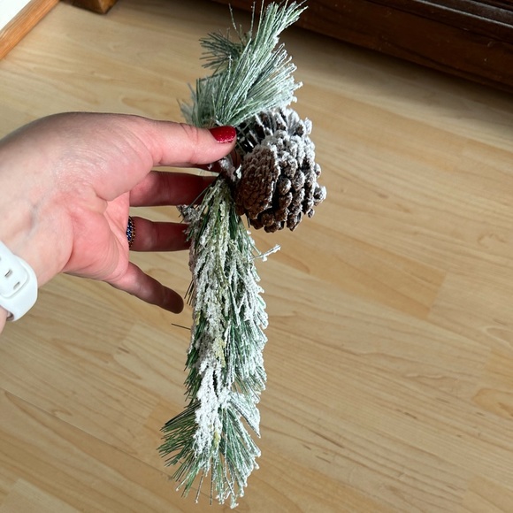 Two flocked pine picks - Picture 3 of 7